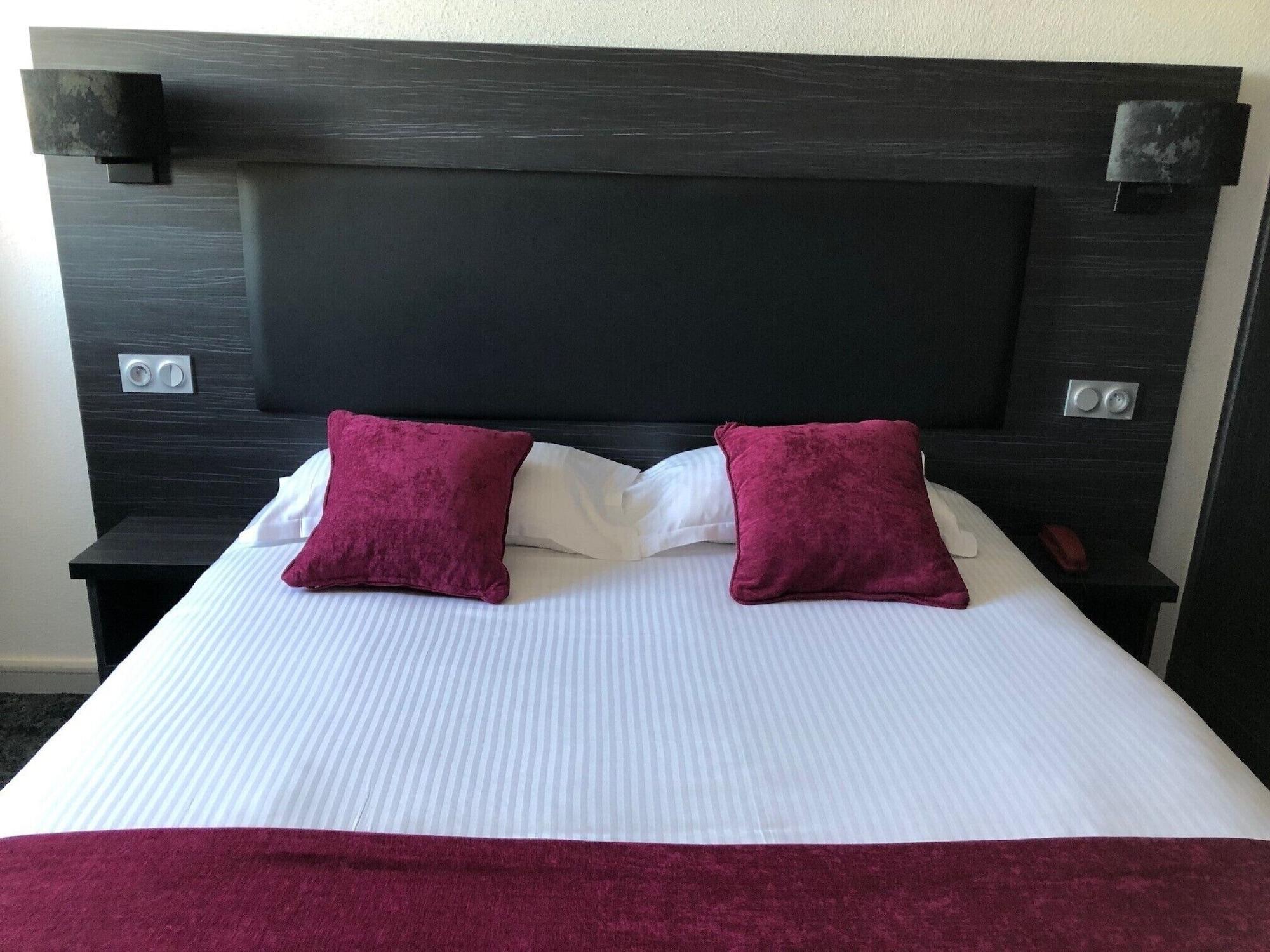 The Originals City Hotel, Aeroport Beauvais Buitenkant foto