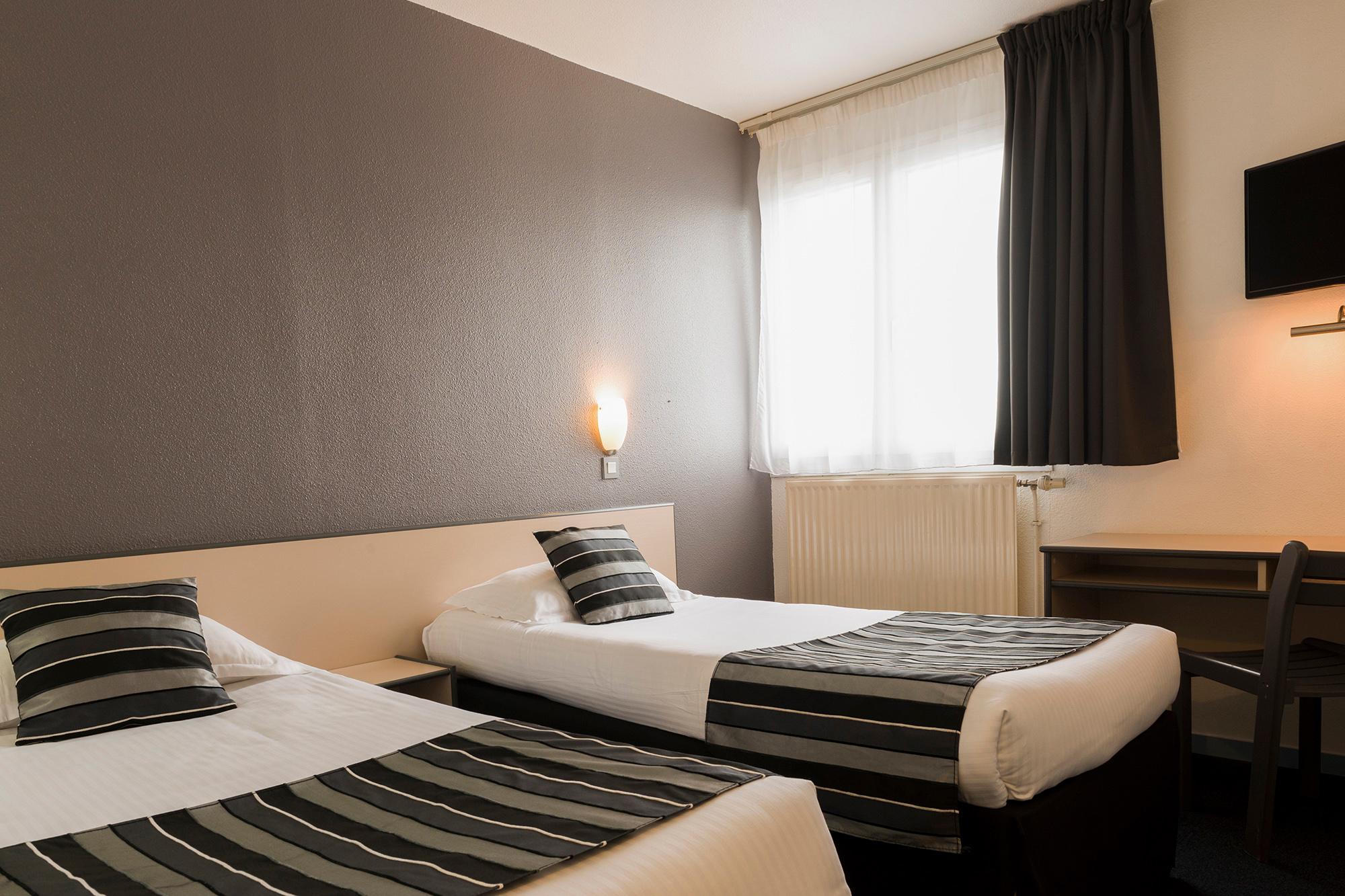 The Originals City Hotel, Aeroport Beauvais Buitenkant foto