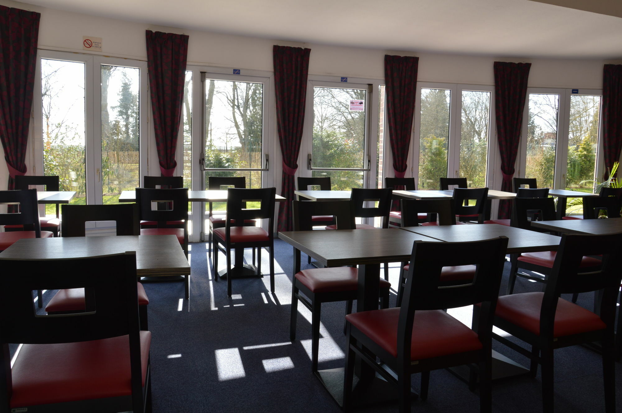 The Originals City Hotel, Aeroport Beauvais Buitenkant foto